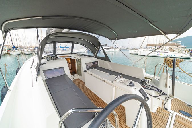 Jeanneau Sun Odyssey 440 | Mike Charlie