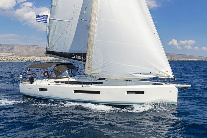Jeanneau Sun Odyssey 440 | Mike Charlie