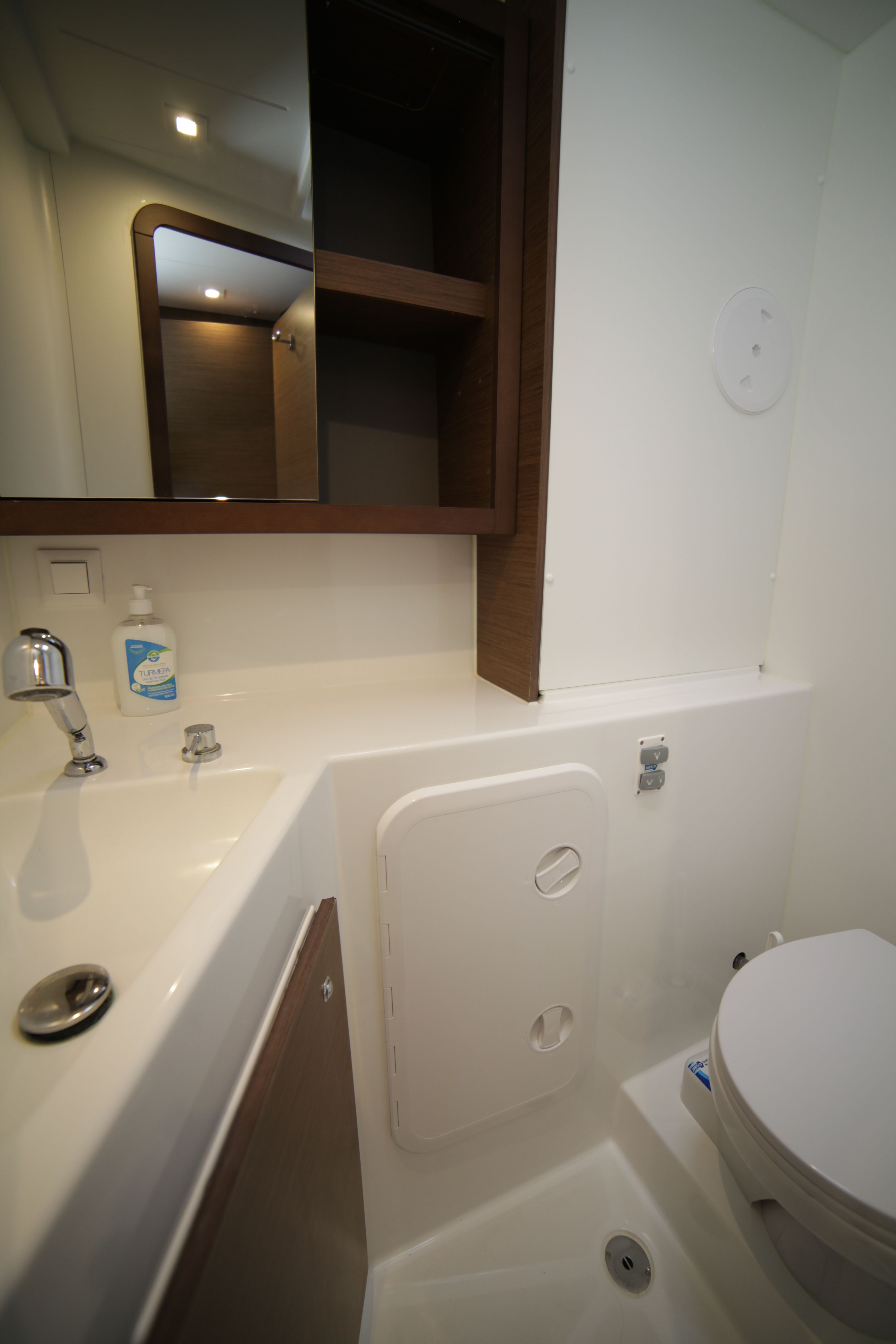 Lagoon 42 | Sail Adasu