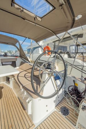 Jeanneau Sun Odyssey 410 | Salty