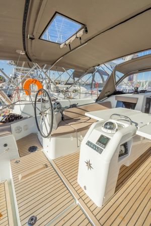 Jeanneau Sun Odyssey 410 | Salty