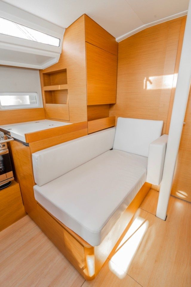 Jeanneau Sun Odyssey 410 | Salty