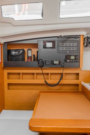 Jeanneau Sun Odyssey 410 | Salty