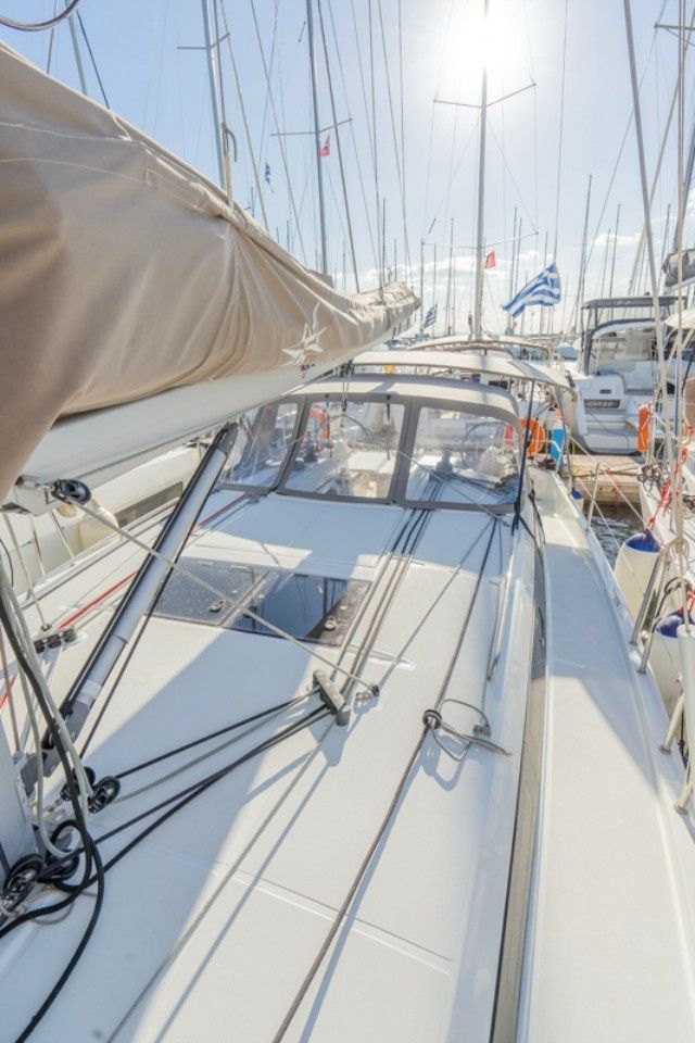 Jeanneau Sun Odyssey 410 | Salty