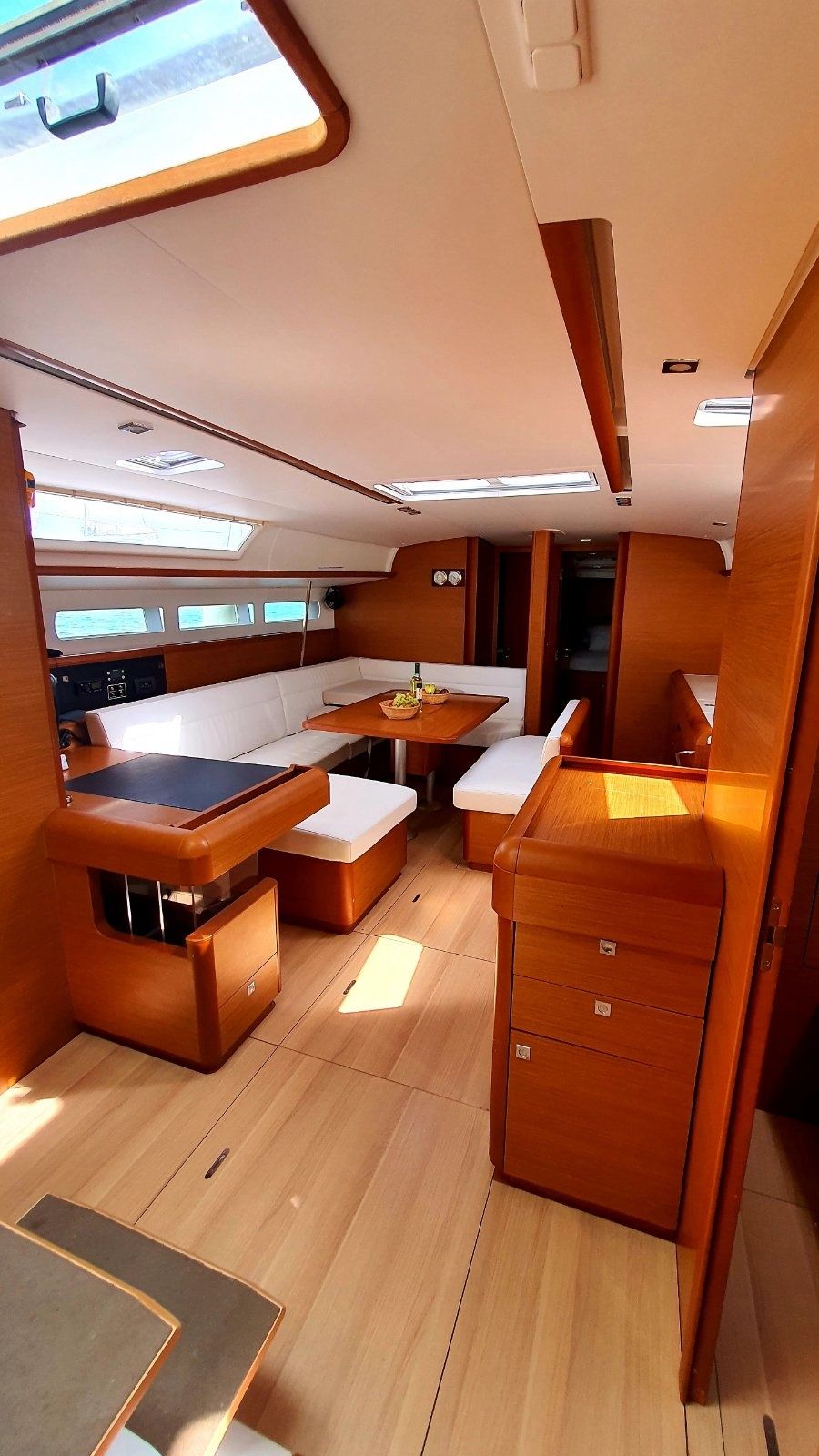 Jeanneau Sun Odyssey 519 | Unique 1