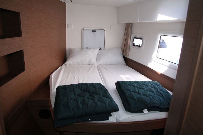 Lagoon 42 | George A