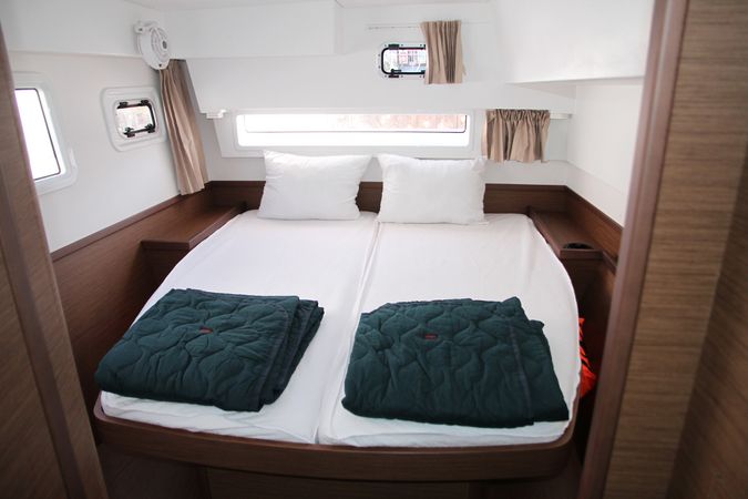 Lagoon 42 | George A