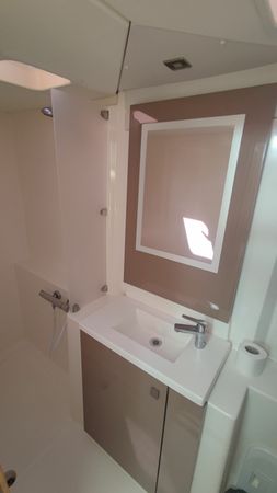 Fountaine Pajot Lucia 40 | Ginger