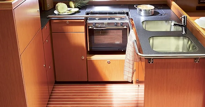 Bavaria Cruiser 51 | Mola 09-5 Breege11