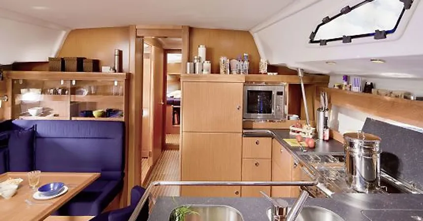 Bavaria Cruiser 51 | Mola 09-5 Breege7