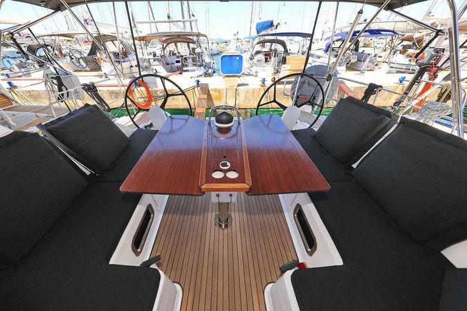 Bavaria Cruiser 46 | Cara