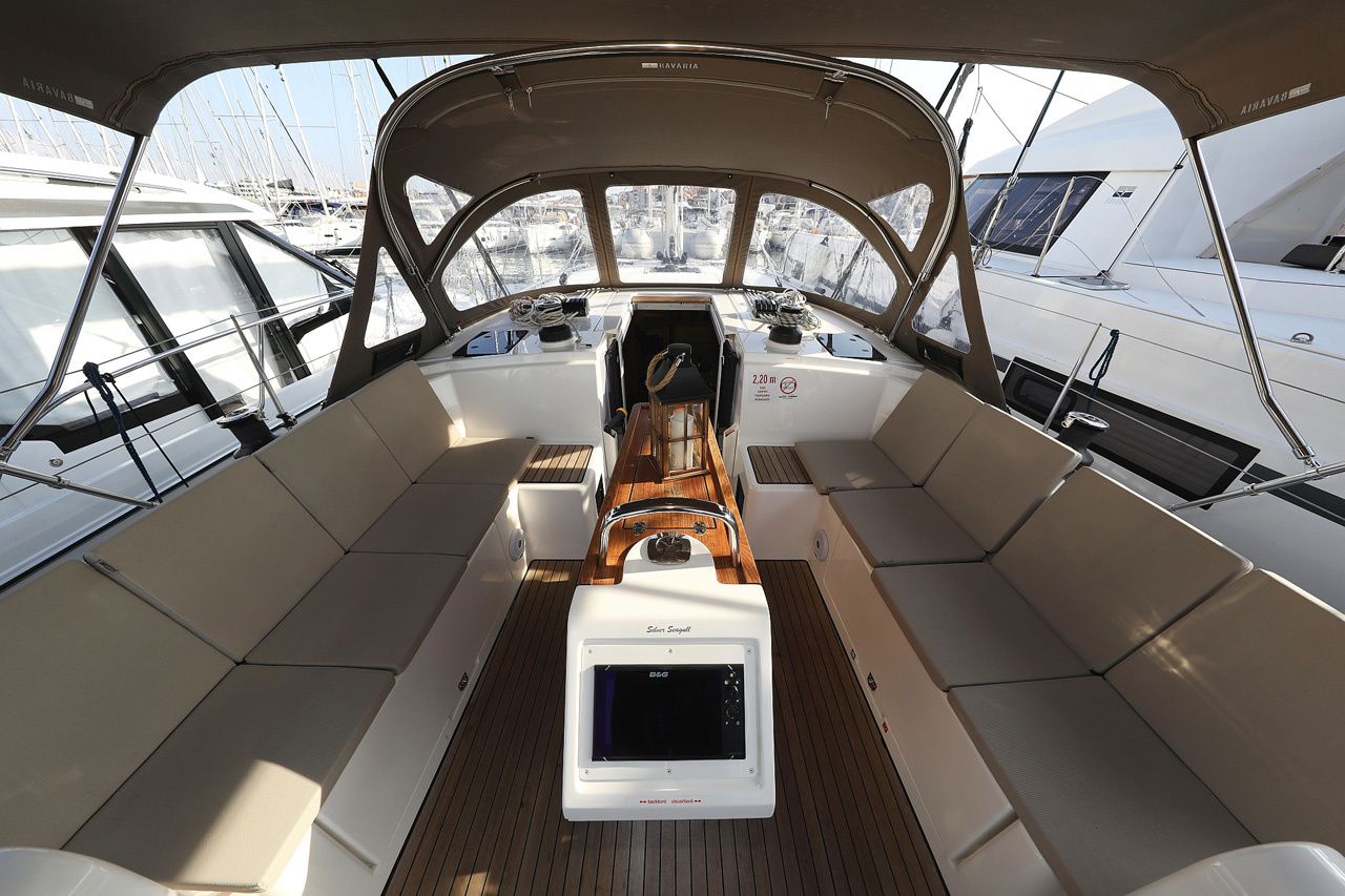 Bavaria C42 | Silver Seagull