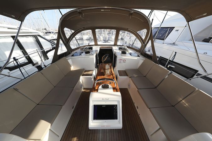 Bavaria C42 | Silver Seagull