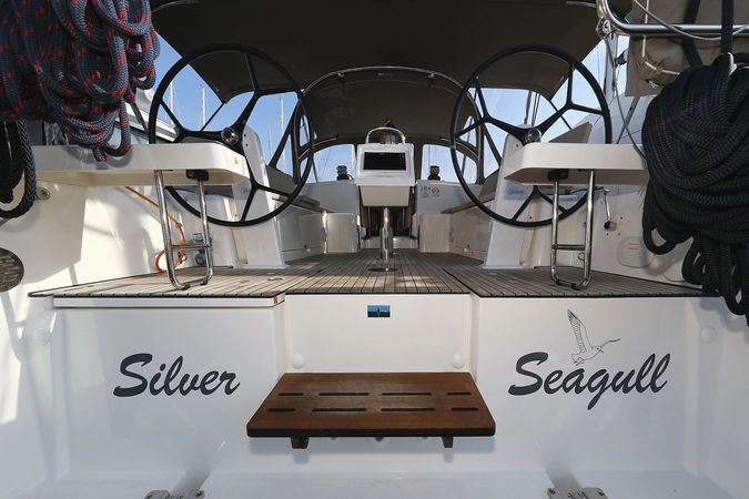 Bavaria C42 | Silver Seagull