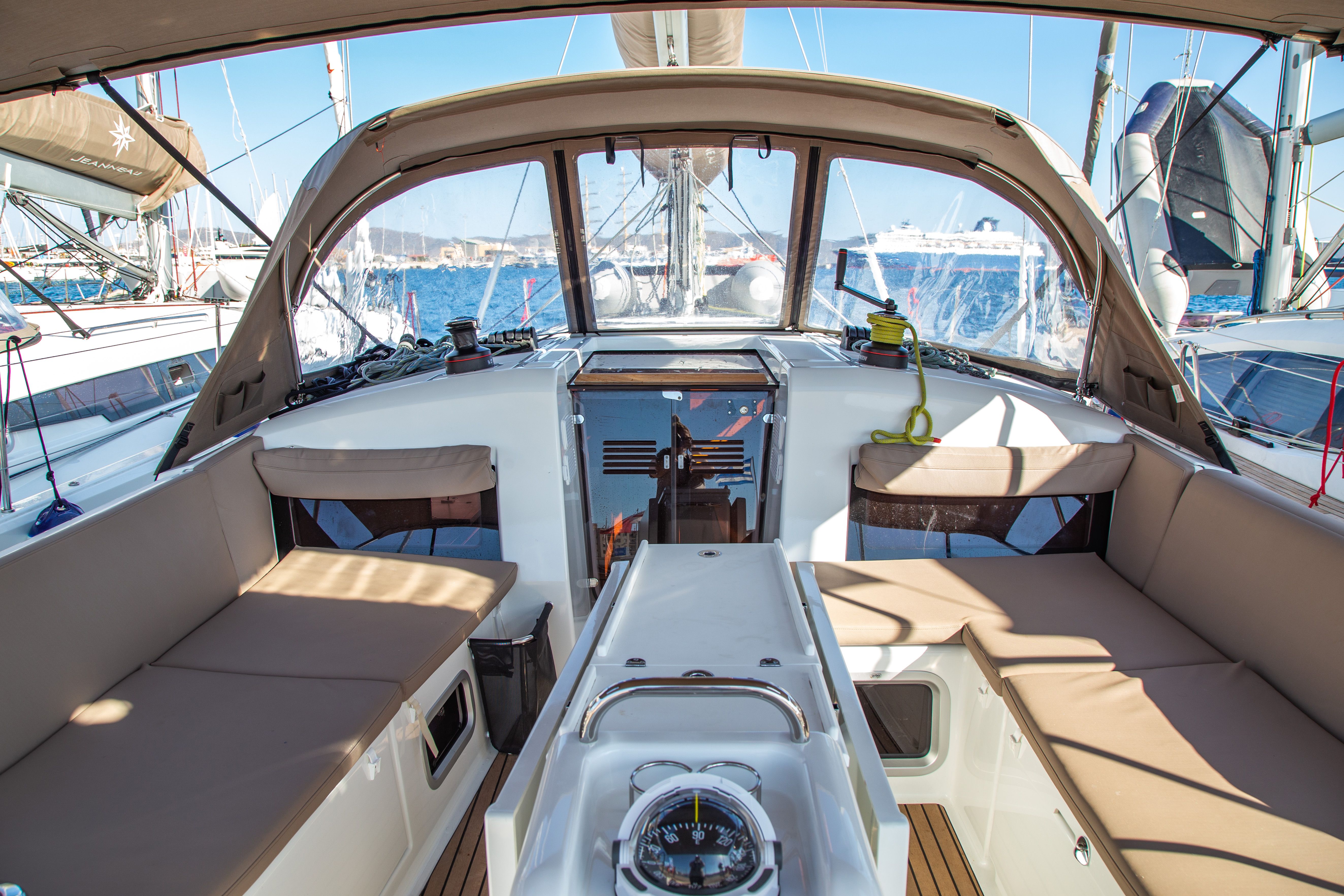 Jeanneau Sun Odyssey 440 | Apostolis