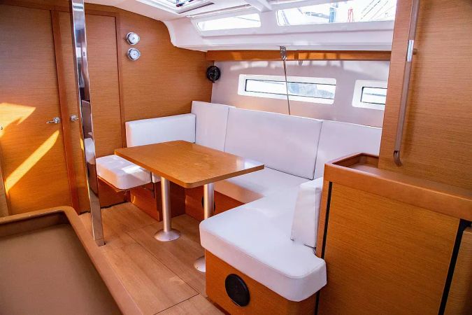Jeanneau Sun Odyssey 440 | Apostolis