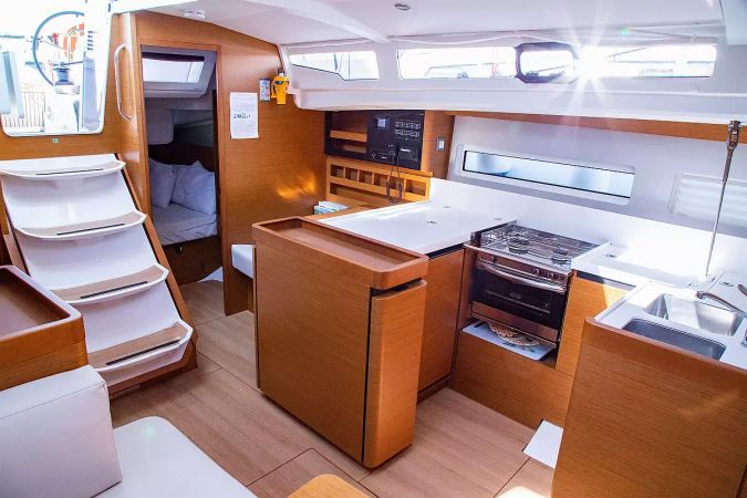 Jeanneau Sun Odyssey 440 | Apostolis