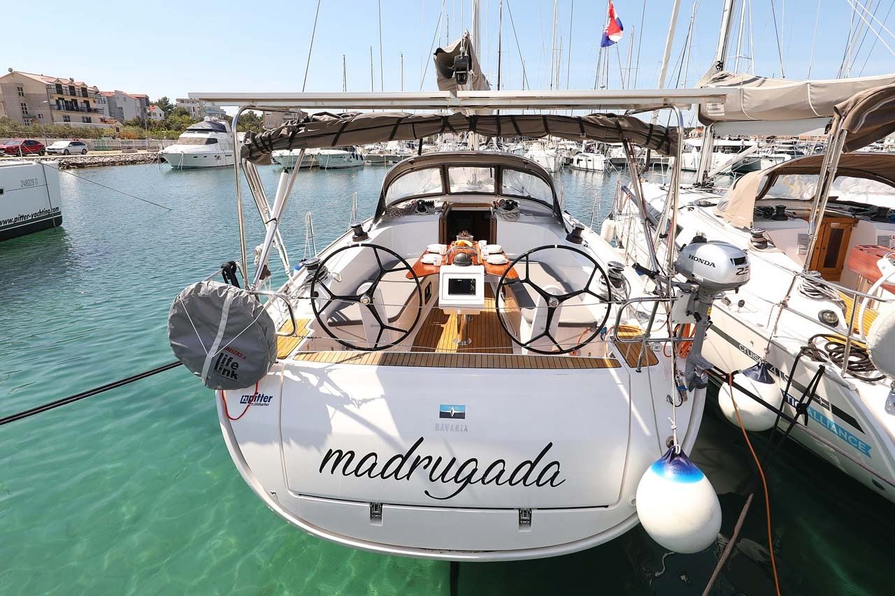 Bavaria Cruiser 41 | Madrugada