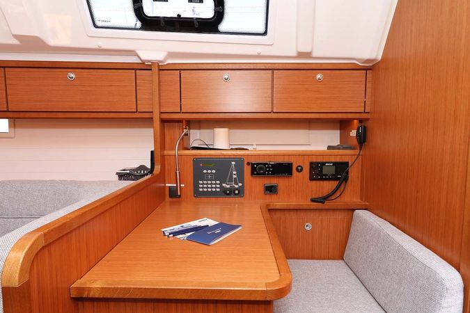 Bavaria Cruiser 41 | Madrugada