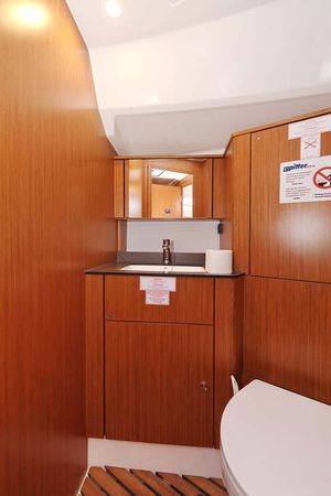 Bavaria Cruiser 41 | Madrugada