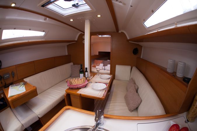 Jeanneau Sun Odyssey 33 | Mare Doro