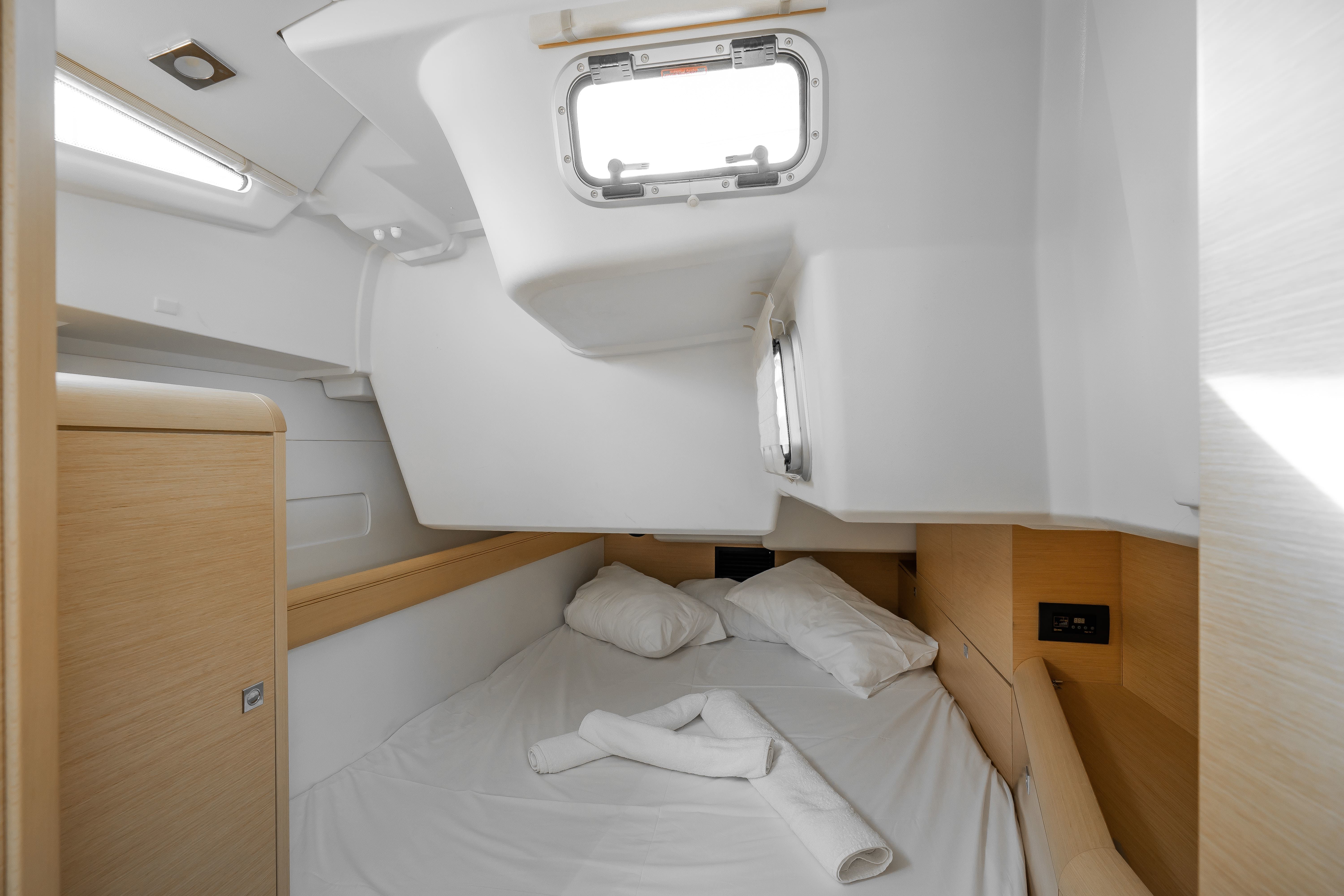 Jeanneau Sun Odyssey 519 | Juicy Lucy