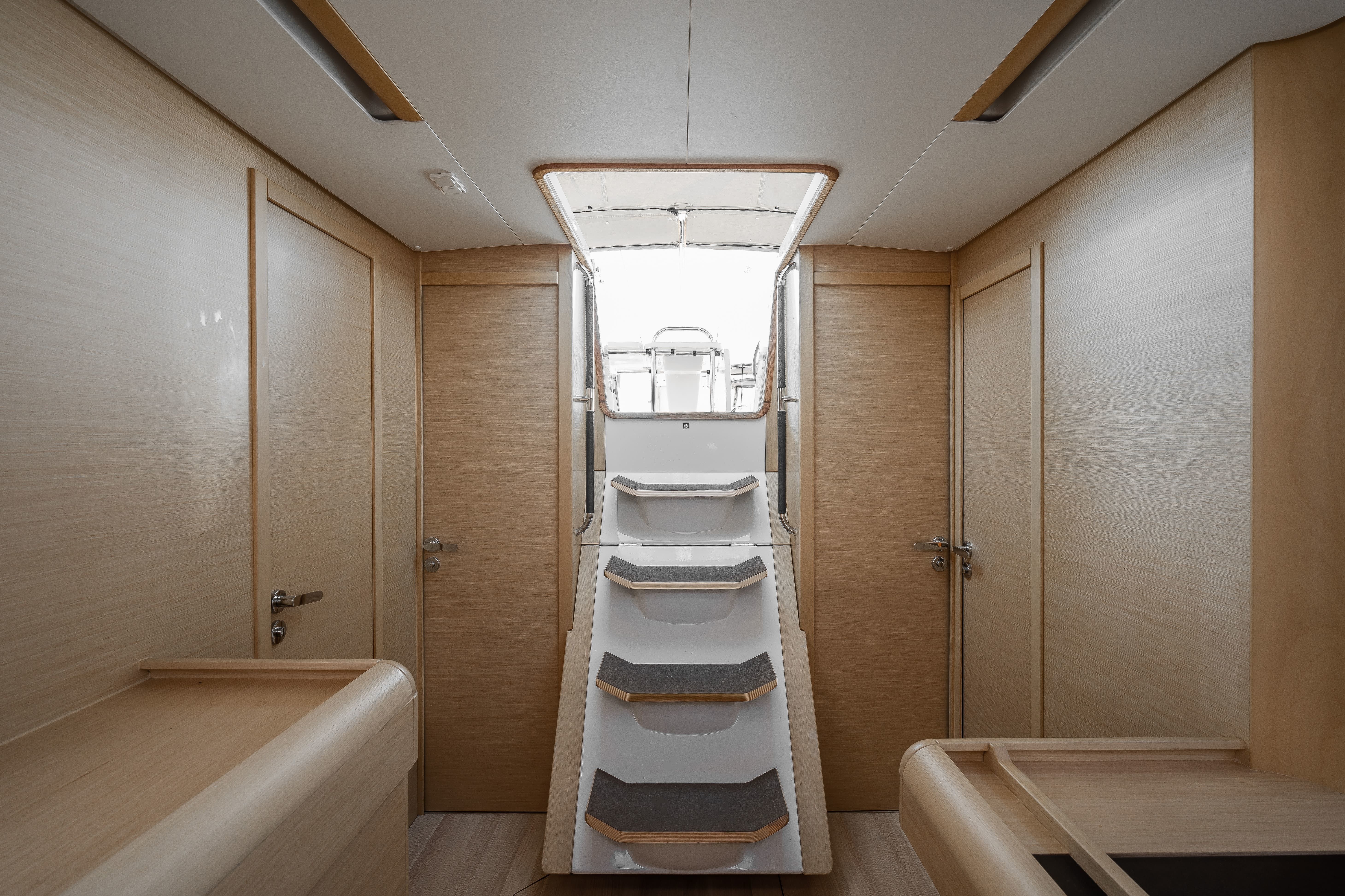 Jeanneau Sun Odyssey 519 | Juicy Lucy