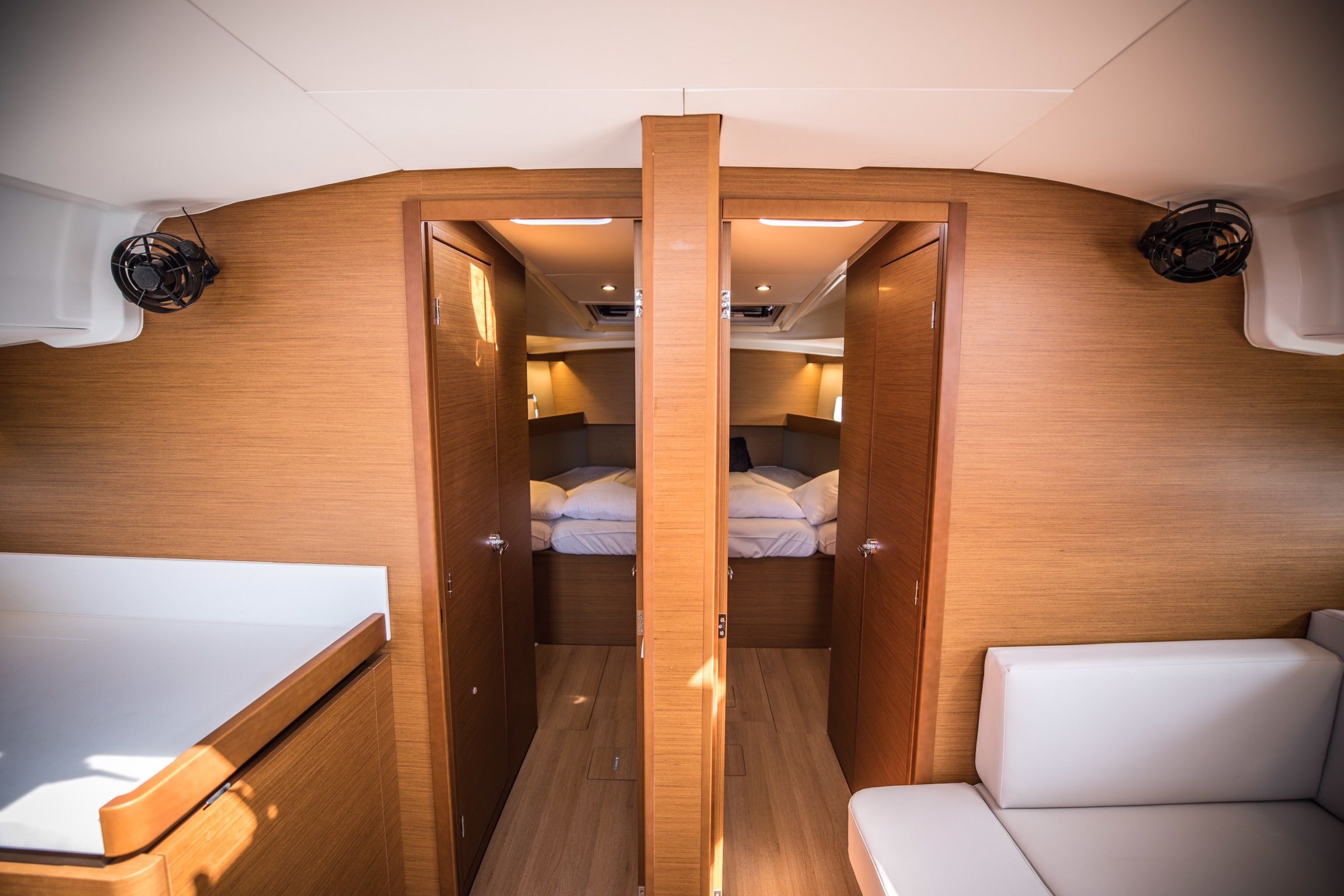 Jeanneau Sun Odyssey 490 | Mad kiss