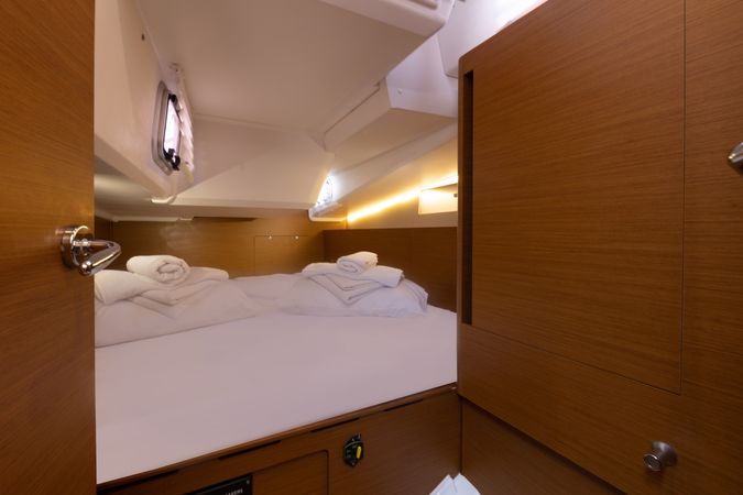 Jeanneau Sun Odyssey 490 | Mad kiss