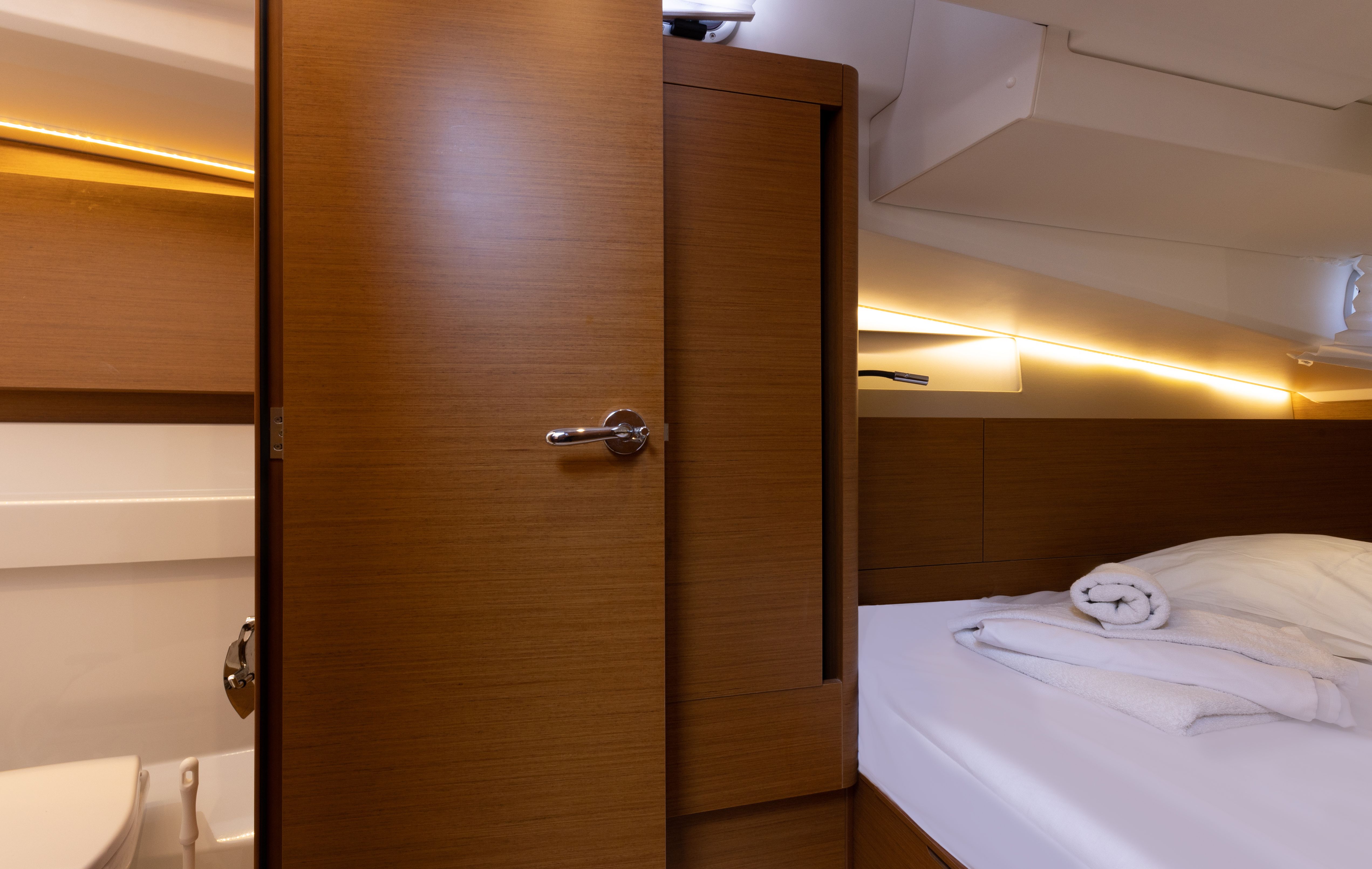 Jeanneau Sun Odyssey 490 | Mad kiss
