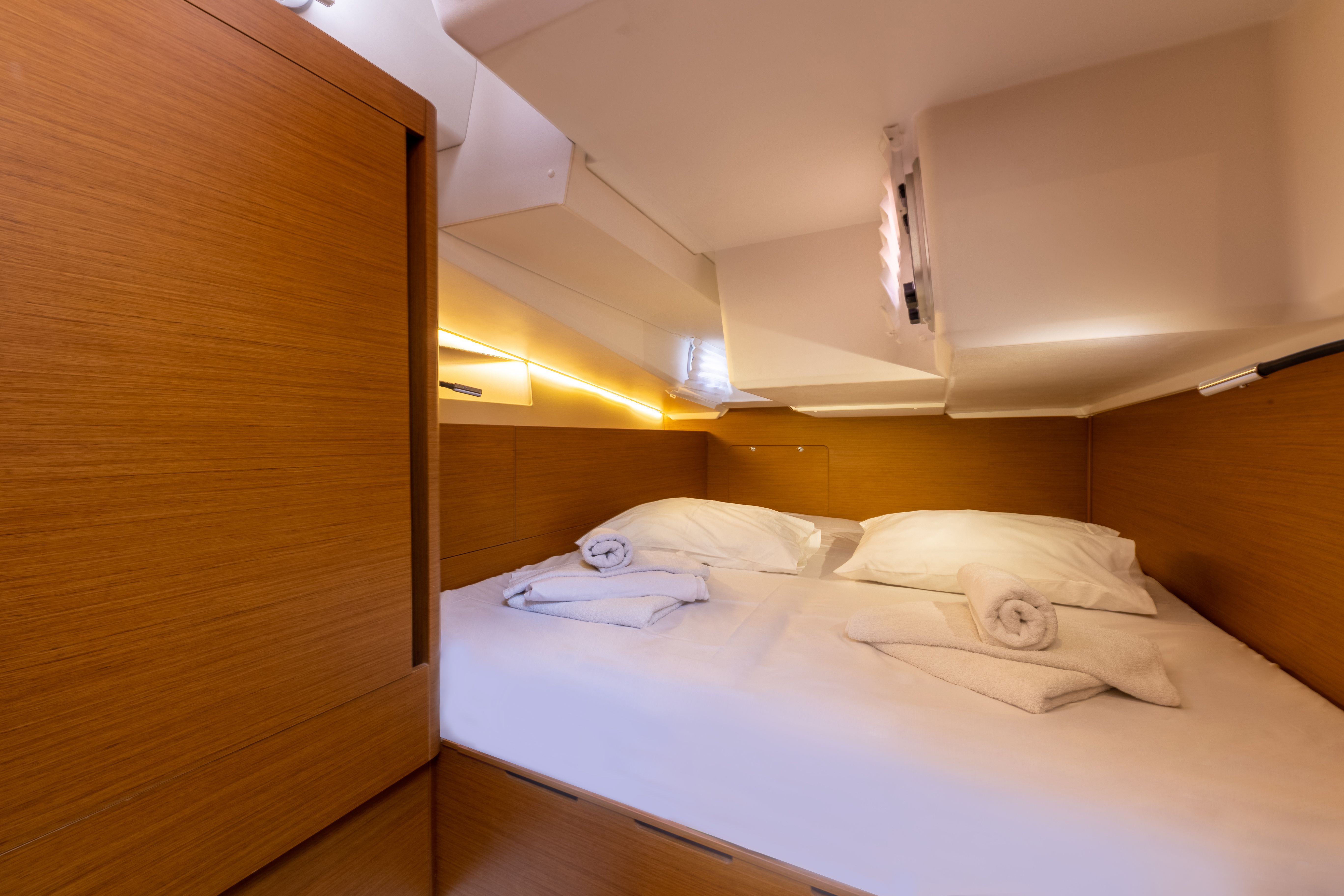 Jeanneau Sun Odyssey 490 | Mad kiss