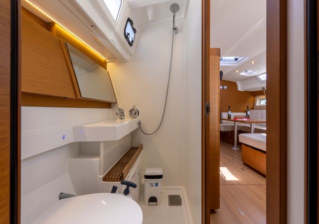 Jeanneau Sun Odyssey 490 | Mad kiss