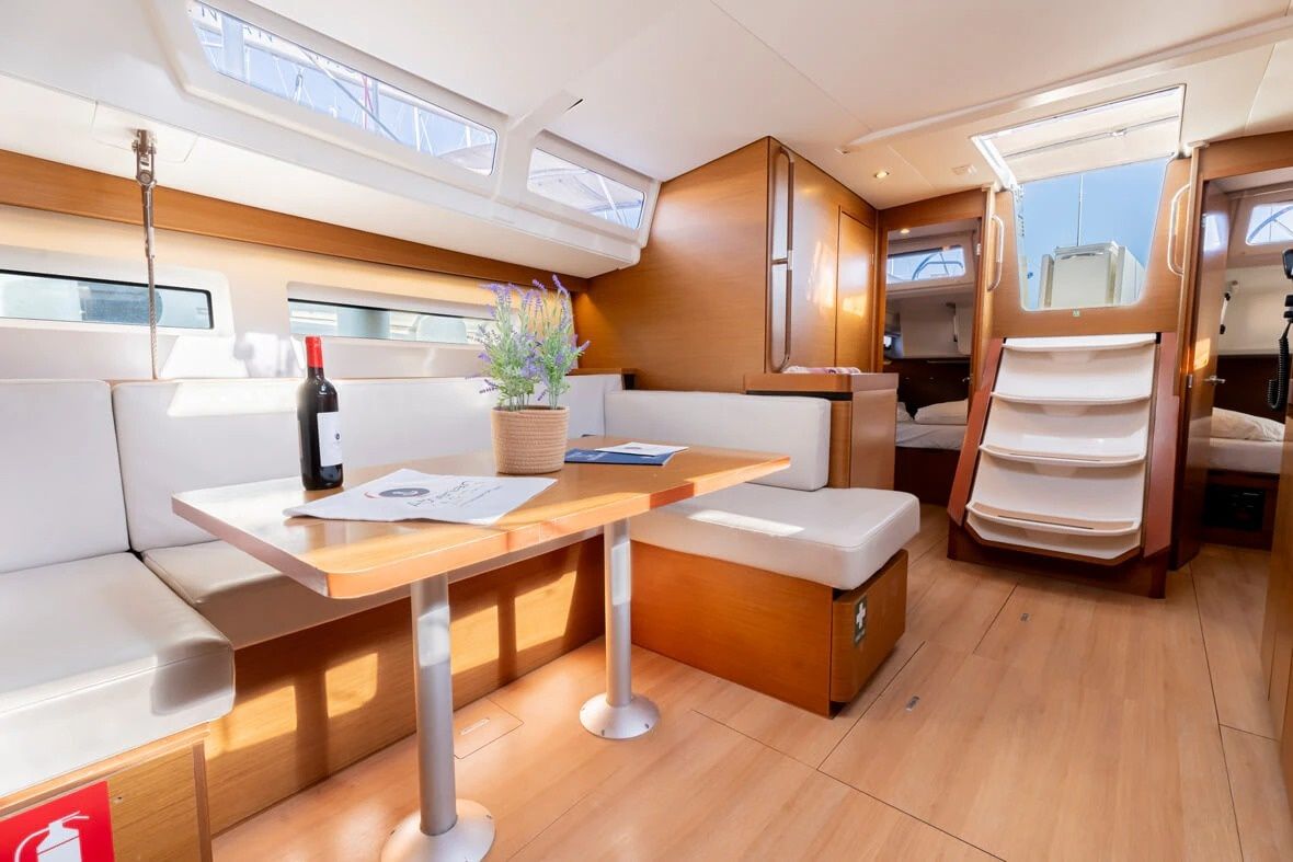 Jeanneau Sun Odyssey 490 | Vitamin Sea