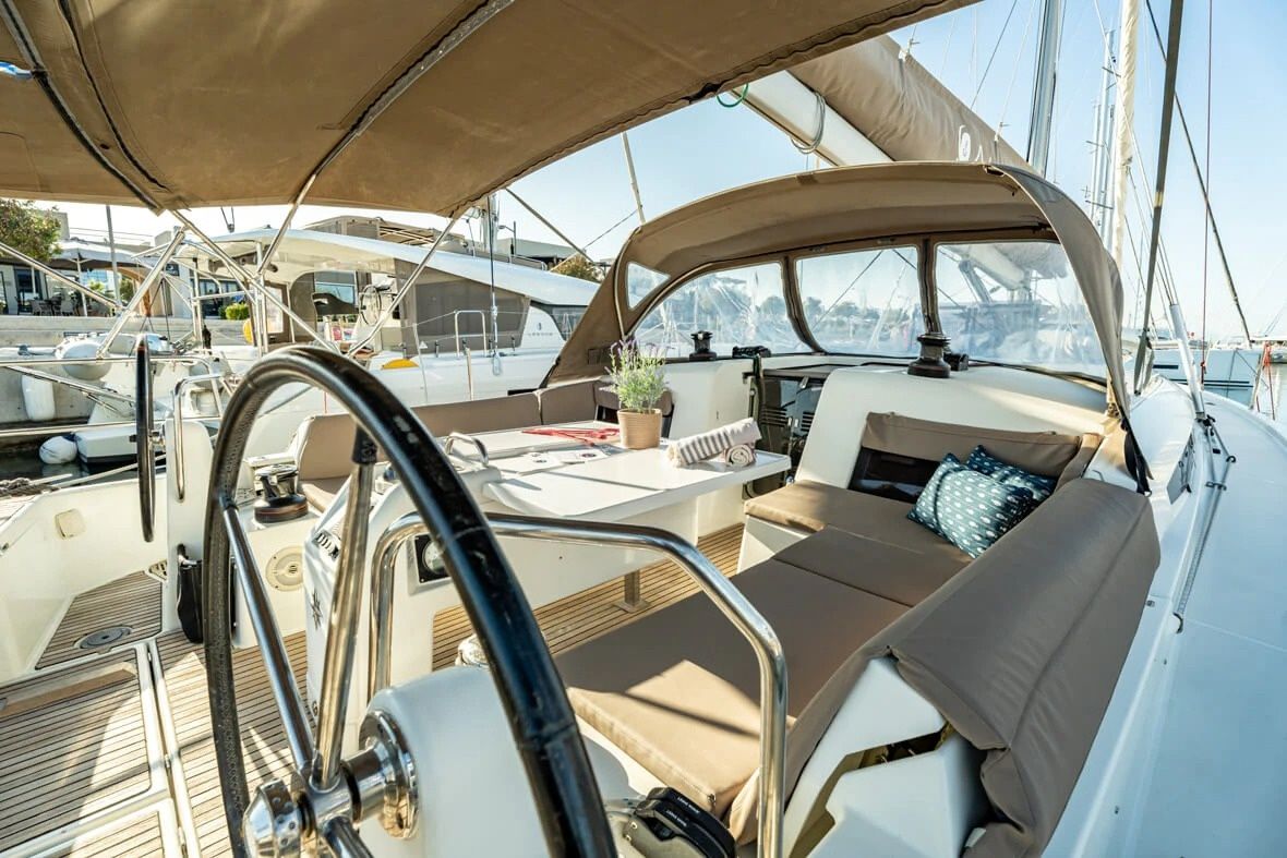 Jeanneau Sun Odyssey 490 | Vitamin Sea
