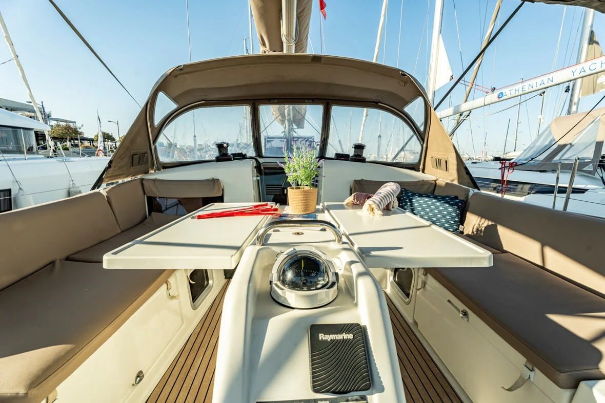 Jeanneau Sun Odyssey 490 | Vitamin Sea