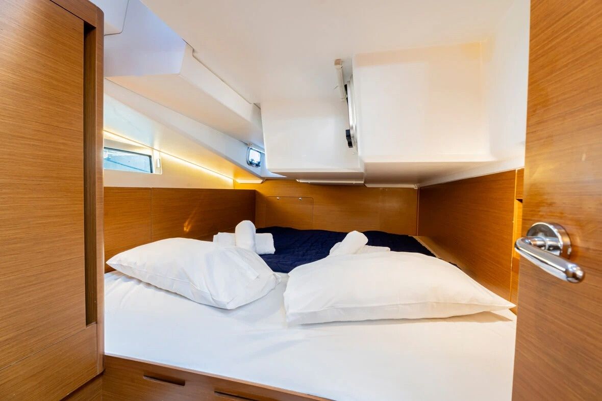 Jeanneau Sun Odyssey 490 | Vitamin Sea