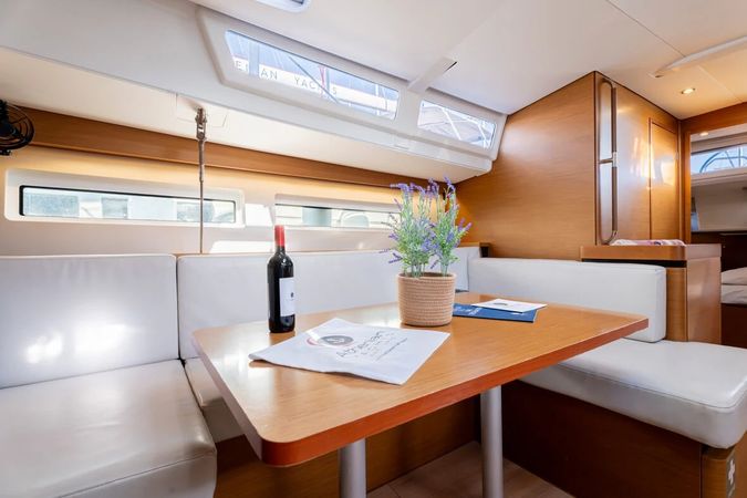 Jeanneau Sun Odyssey 490 | Vitamin Sea
