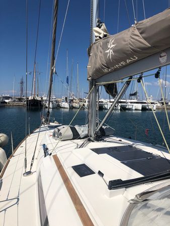 Jeanneau Sun Odyssey 469 | Blue Heaven