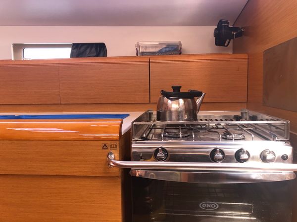 Jeanneau Sun Odyssey 469 | Blue Heaven