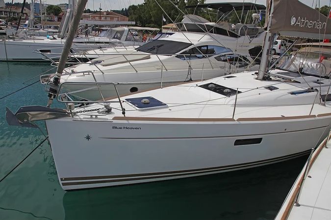 Jeanneau Sun Odyssey 469 | Blue Heaven