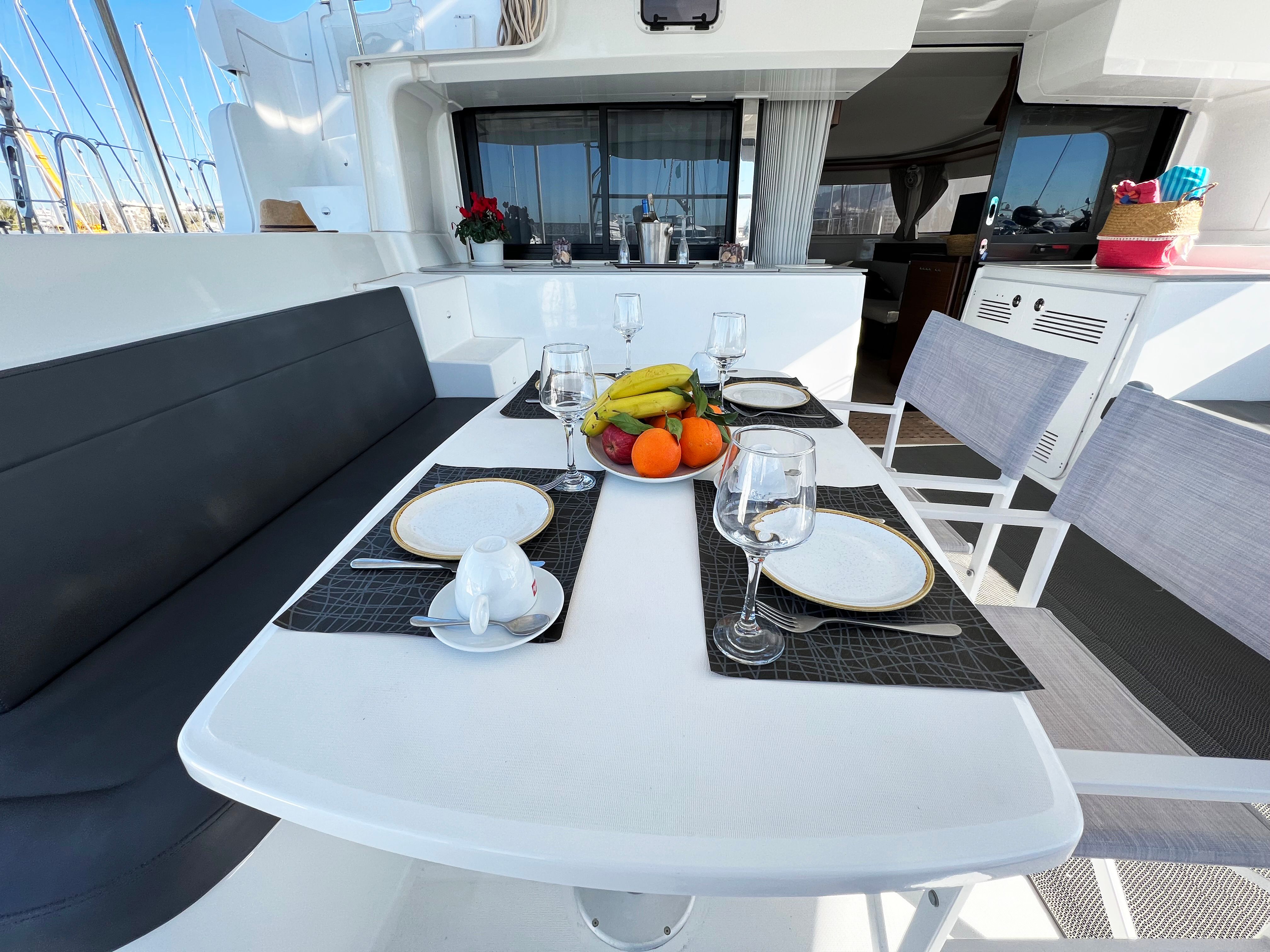 Lagoon 46 | Kalisi Mou