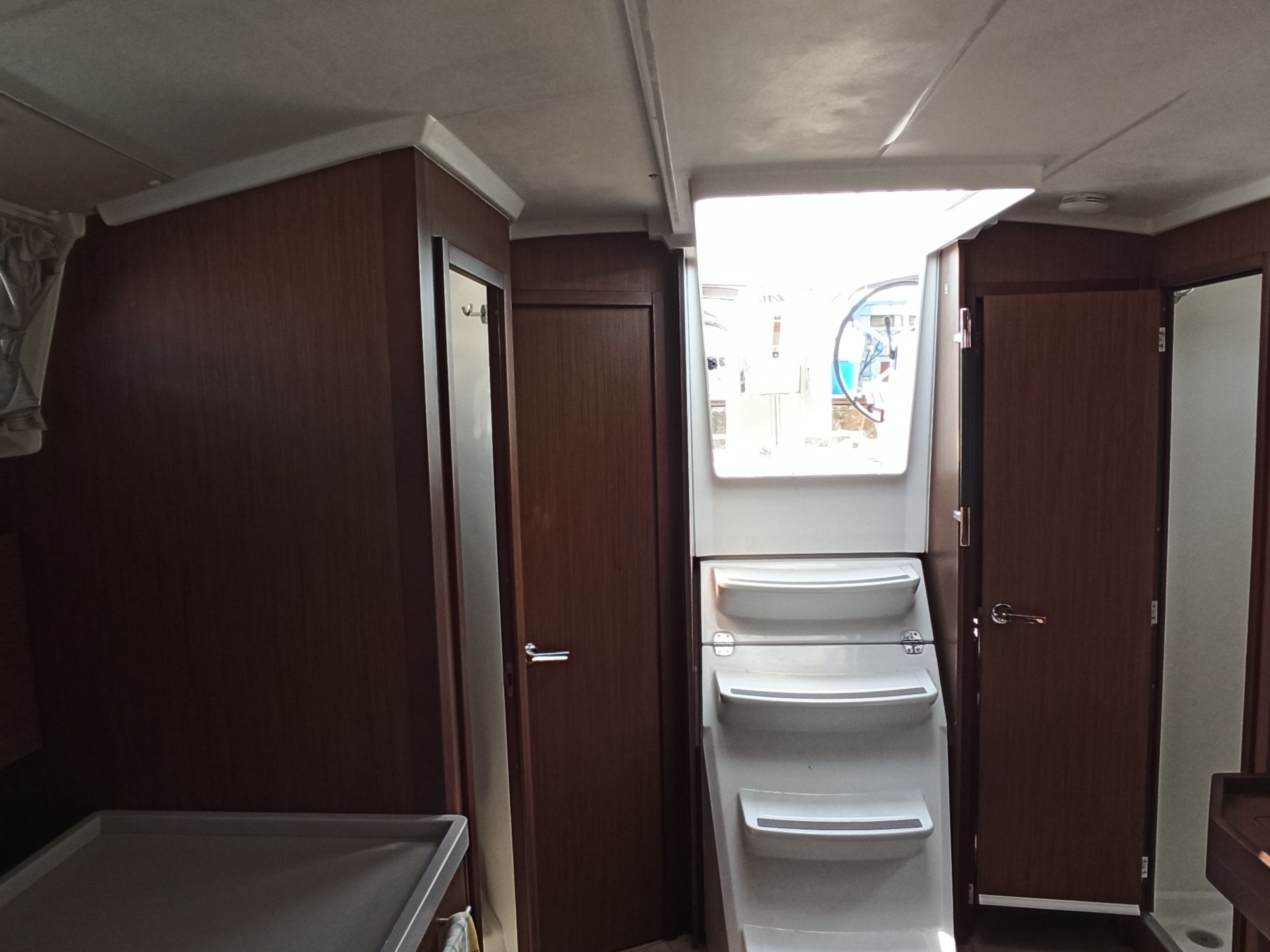 Beneteau Oceanis 38.1 | Flip