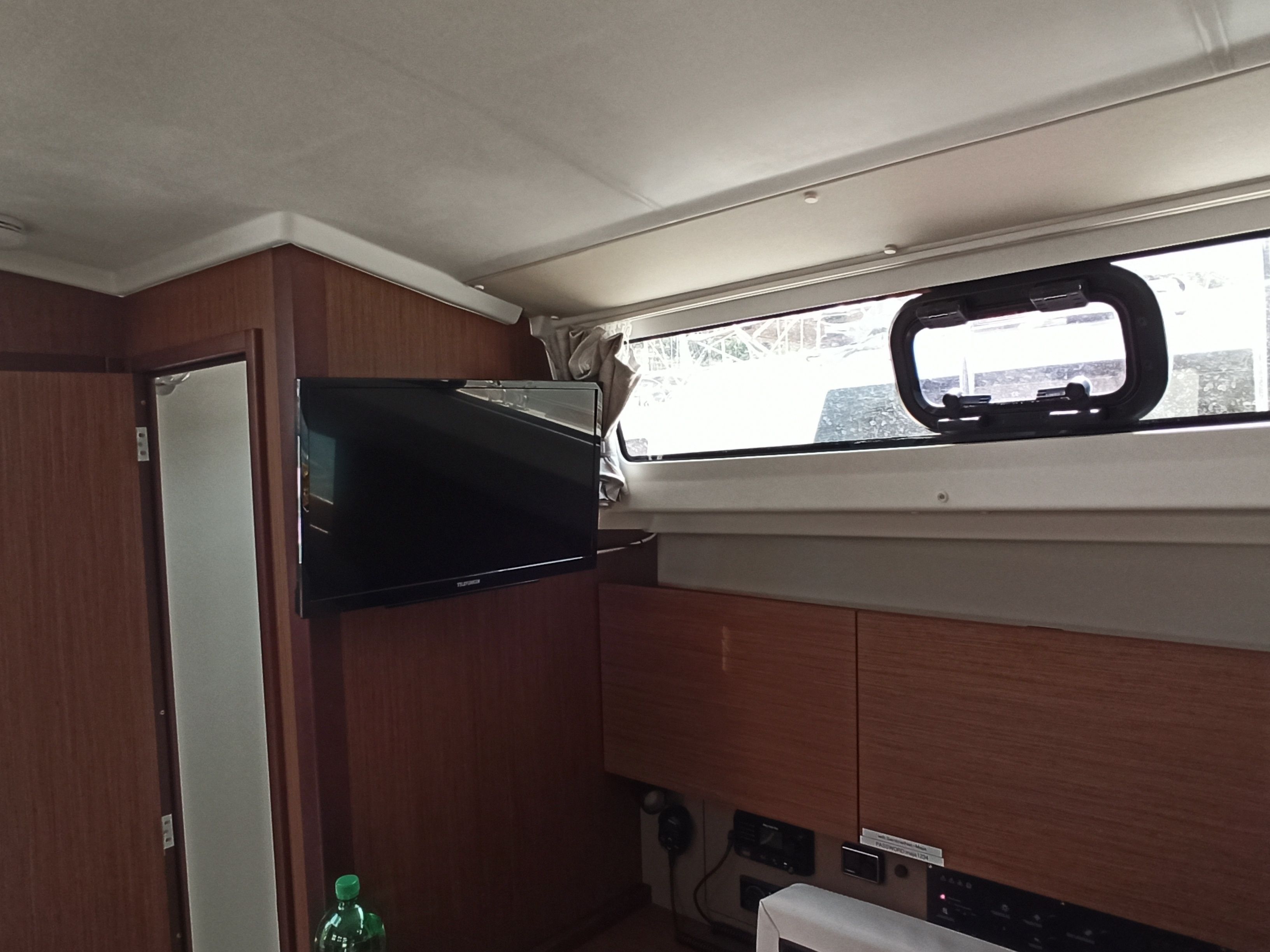 Beneteau Oceanis 38.1 | Flip