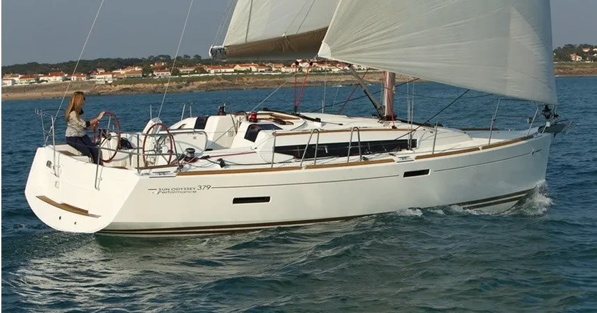 Jeanneau Sun Odyssey 379 | Mola 15 Breege3