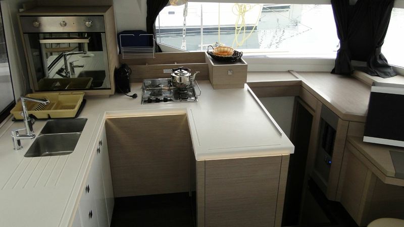 Fountaine Pajot Astrea 42 | Marlin 2