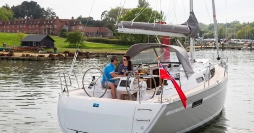 Bavaria Cruiser 34 | Mola 19-2 R Breege3