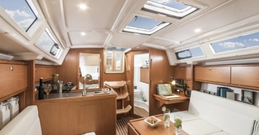 Bavaria Cruiser 34 | Mola 19-2 R Breege7