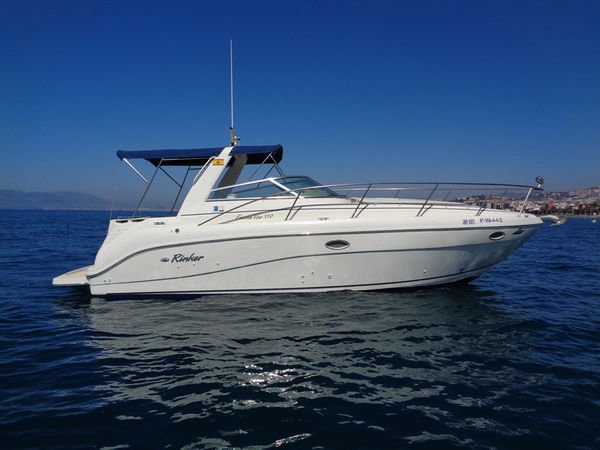 Rinker Fiesta Vee 310 | Me Voy