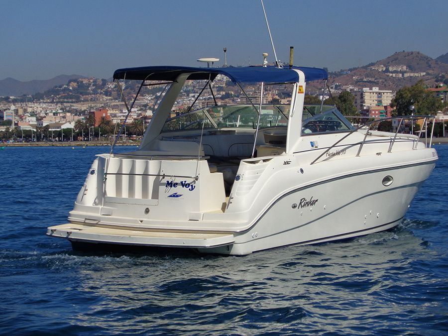 Rinker Fiesta Vee 310 | Me Voy