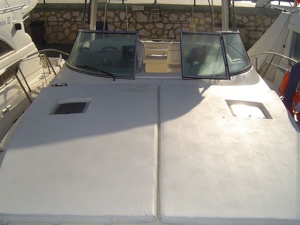 Rinker Fiesta Vee 310 | Me Voy